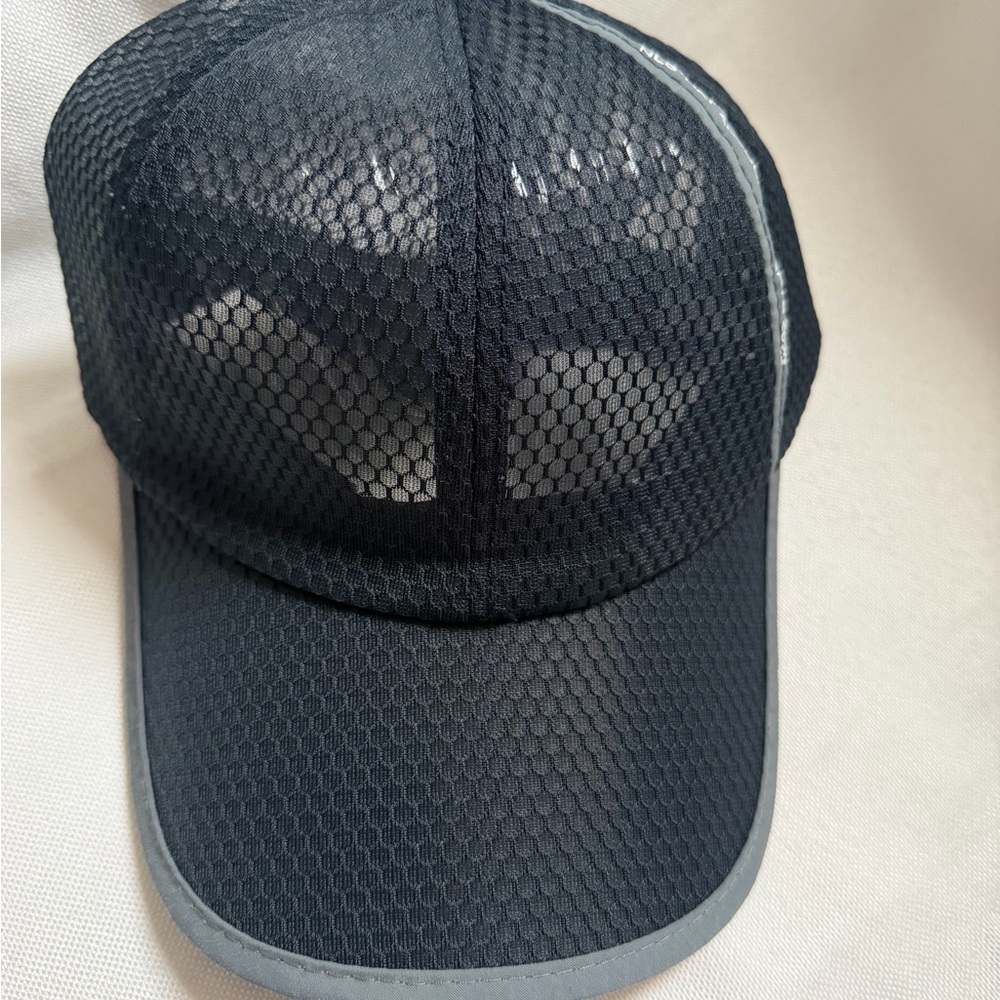 Black Mesh Baseball Cap